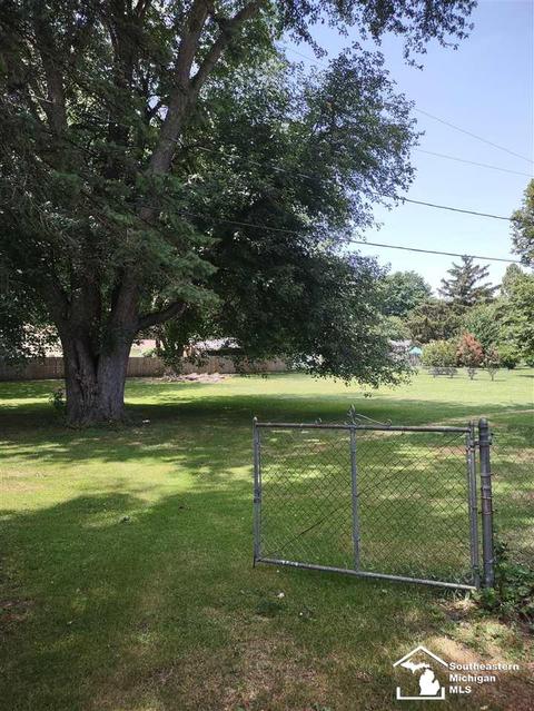 8809 Crabb, Temperance, MI 48182 photo 8