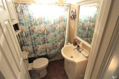 8809 Crabb, Temperance, MI 48182 photo 25