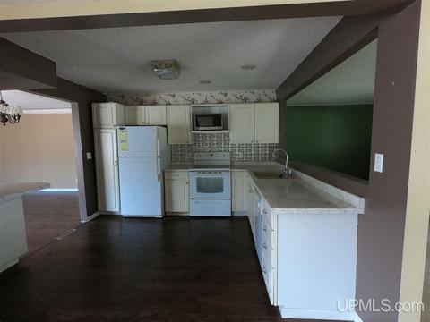 w4024 Us 2, Powers, MI 49874 photo 7