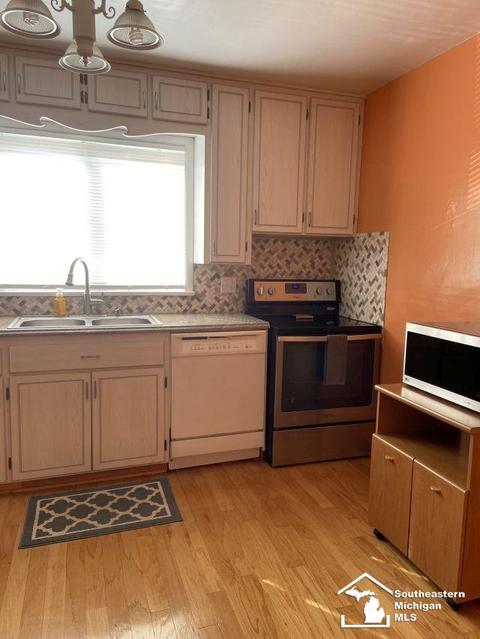 310 Eighth St, Monroe, MI 48161 photo 6