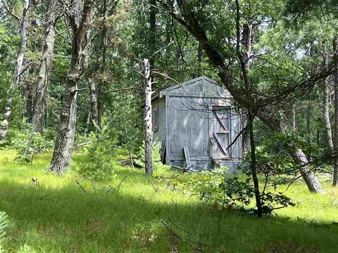 709 Piney Woods, Harrison, MI 48625 photo 2
