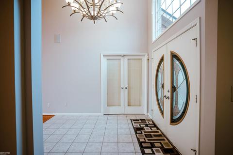 17548 Augusta Dr, Macomb, MI 48042 photo 5
