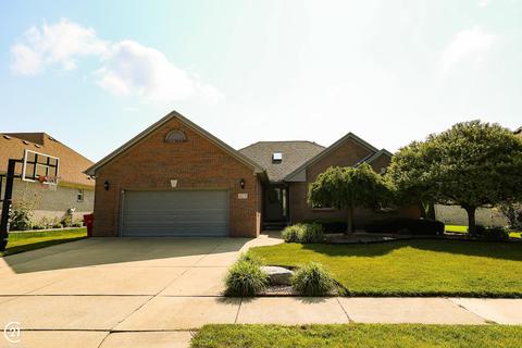 46278 Copper Lck, Macomb, MI 48044 photo 2