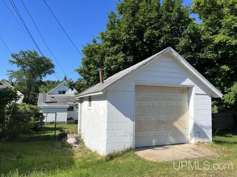 327 E Onota St, Munising, MI 49862 photo 14