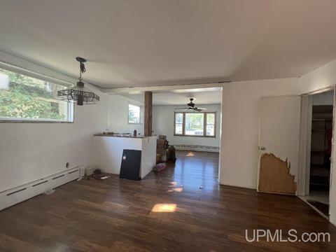 327 E Onota St, Munising, MI 49862 photo 2