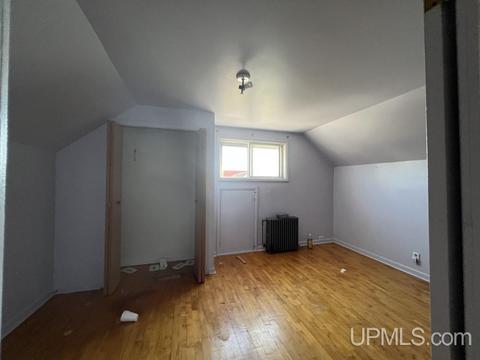 327 E Onota St, Munising, MI 49862 photo 10