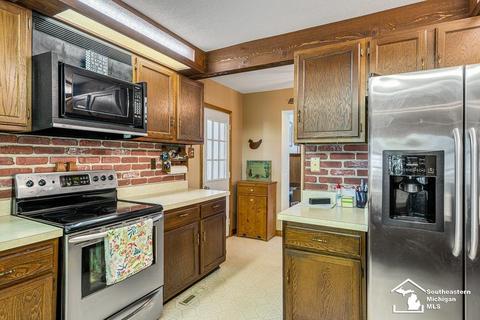 8600 Jackman Rd, Temperance, MI 48182 photo 18