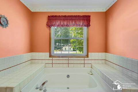 8600 Jackman Rd, Temperance, MI 48182 photo 34