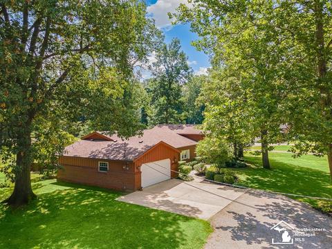 8600 Jackman Rd, Temperance, MI 48182 photo 5