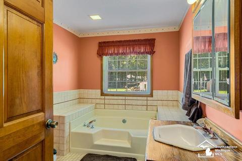 8600 Jackman Rd, Temperance, MI 48182 photo 33