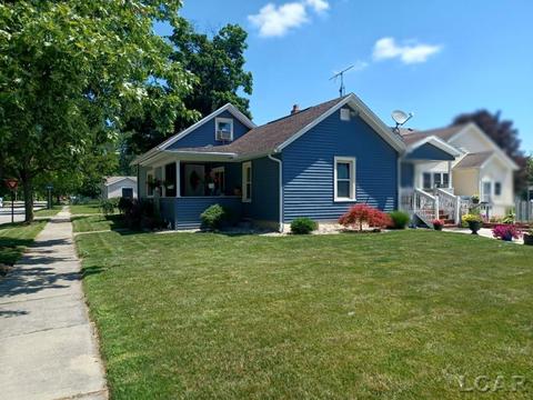 1002 E Hunt, Adrian, MI 49221 photo 4