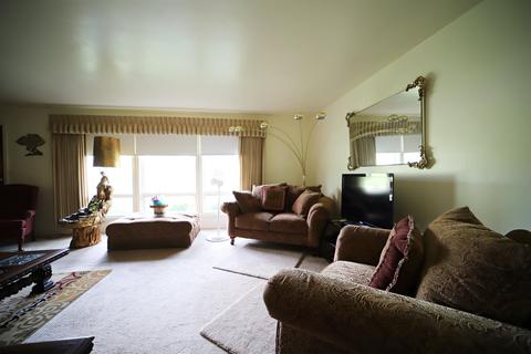 8133 W Frances Rd, Flushing, MI 48433 photo 6