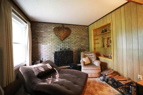 8133 W Frances Rd, Flushing, MI 48433 photo 3
