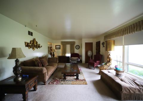 8133 W Frances Rd, Flushing, MI 48433 photo 5