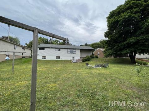 321 E Varnum, Munising, MI 49862 photo 28