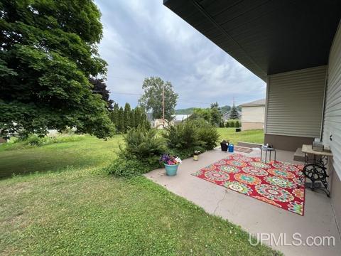 321 E Varnum, Munising, MI 49862 photo 27