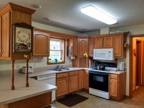 2080 Academy Rd, Adrian, MI 49221 photo 4