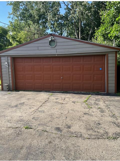 1365 E Downey, Flint, MI 48505 photo 4