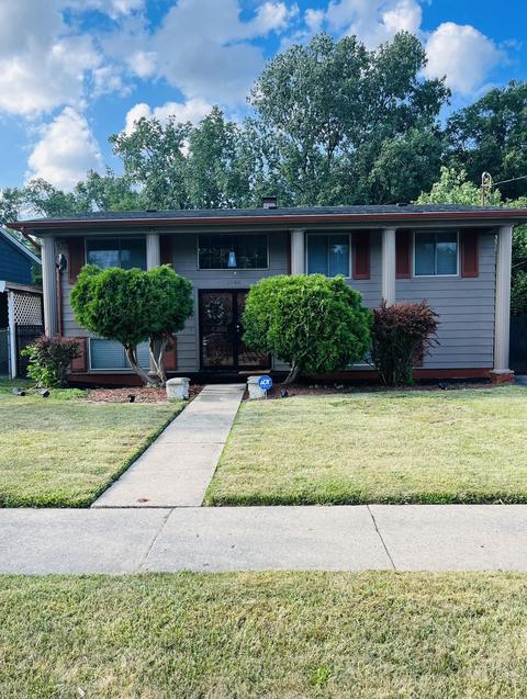 1365 E Downey, Flint, MI 48505 photo 2
