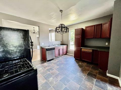 337 S Main, Adrian, MI 49221 photo 13