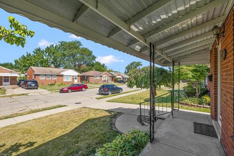 21740 Schroeder, Eastpointe, MI 48021 photo 33