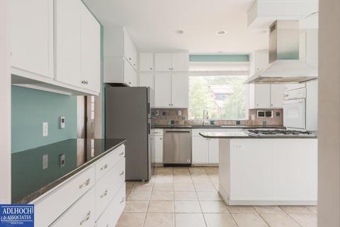 1230 Bishop, Grosse Pointe Park, MI 48230 photo 6