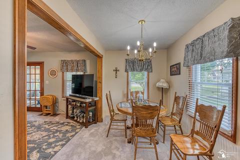 911 Cole Rd, Monroe, MI 48162 photo 4