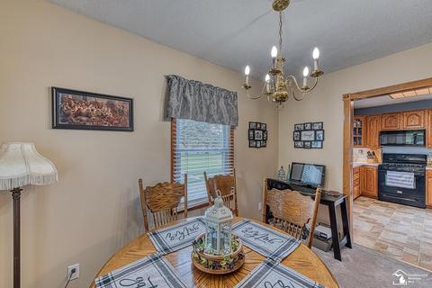 911 Cole Rd, Monroe, MI 48162 photo 9