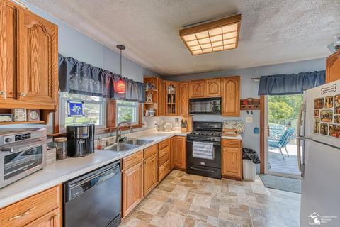 911 Cole Rd, Monroe, MI 48162 photo 10
