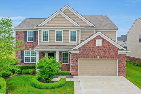 49164 Cranbrook Dr, Macomb, MI 48044 photo 3