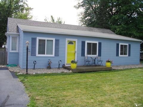 3310 Cloverdale St, Monroe, MI 48162 photo 1
