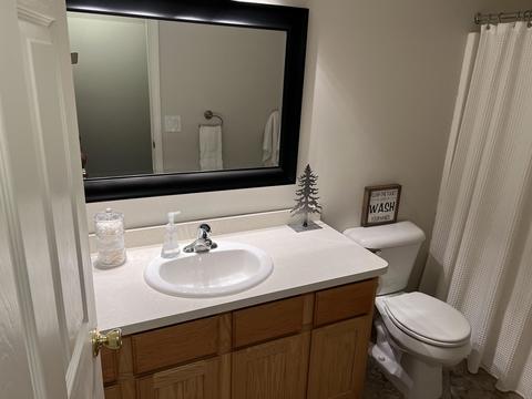 747 Eagle, Fenton, MI 48430 photo 13