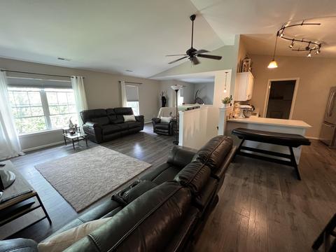 747 Eagle, Fenton, MI 48430 photo 32
