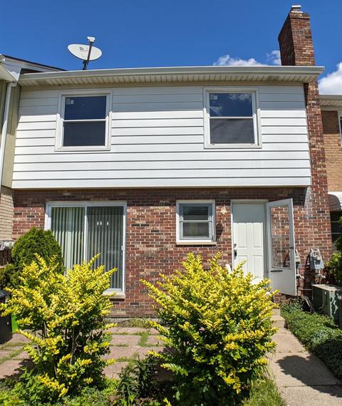 1117 River Frst, Flint, MI 48532 photo 2