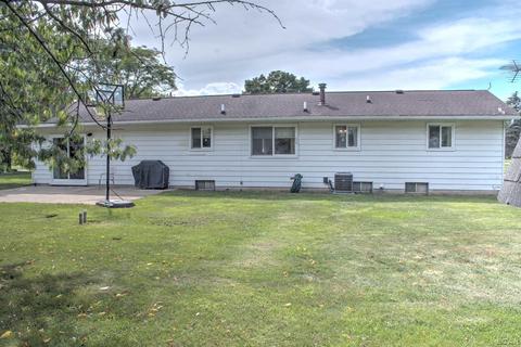 6885 Coachlite Dr, Tecumseh, MI 49286 photo 25