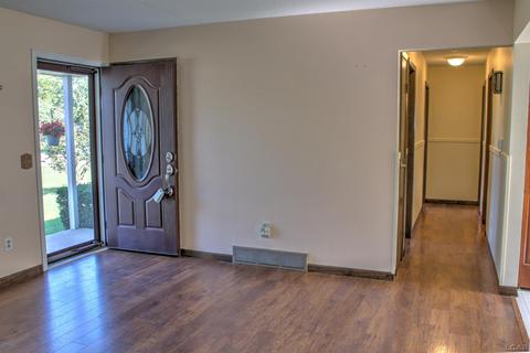 6885 Coachlite Dr, Tecumseh, MI 49286 photo 5