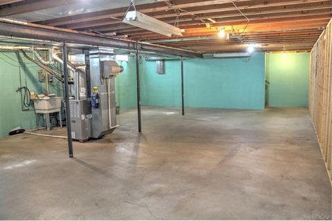 6885 Coachlite Dr, Tecumseh, MI 49286 photo 17