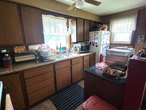 2984 Deckerville, Deckerville, MI 48427 photo 4