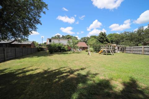 310 Crescent Pl, Flushing, MI 48433 photo 27