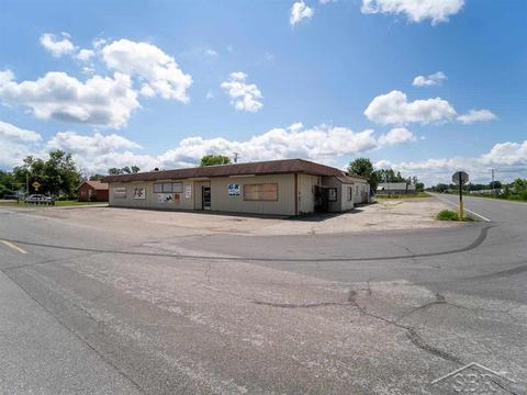 4002 Estey, Rhodes, MI 48652
