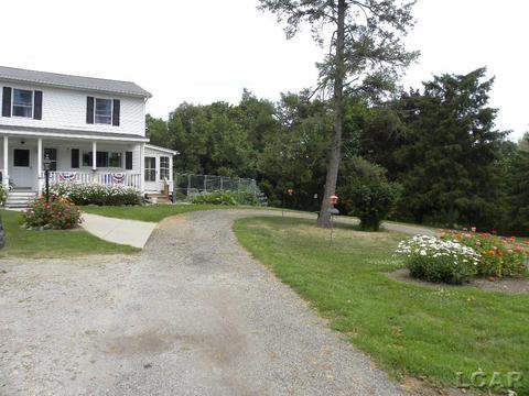 910 Comstock, Adrian, MI 49221 photo 45