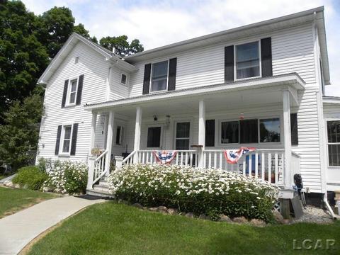 910 Comstock, Adrian, MI 49221 photo 1