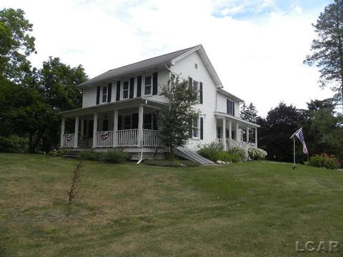 910 Comstock, Adrian, MI 49221 photo 2
