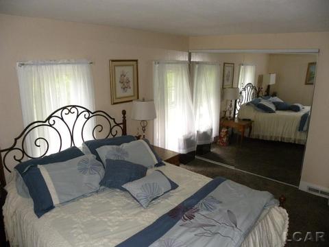 910 Comstock, Adrian, MI 49221 photo 24