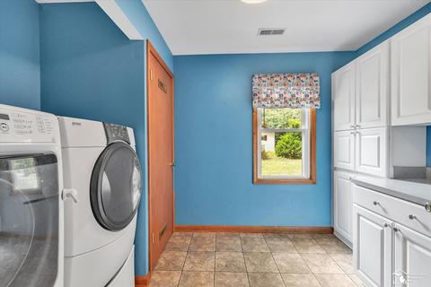 1559 Hendricks, Monroe, MI 48162 photo 7