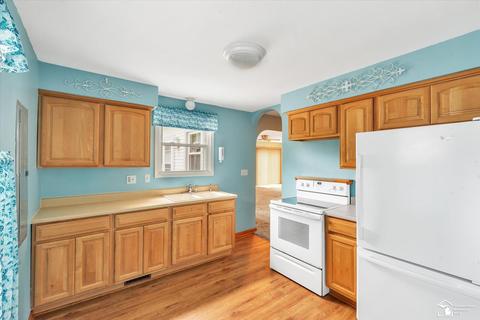 1559 Hendricks, Monroe, MI 48162 photo 9