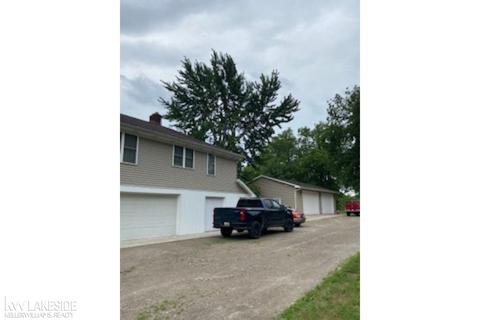 25401 E Huron River Dr, Flat Rock, MI 48134 photo 4