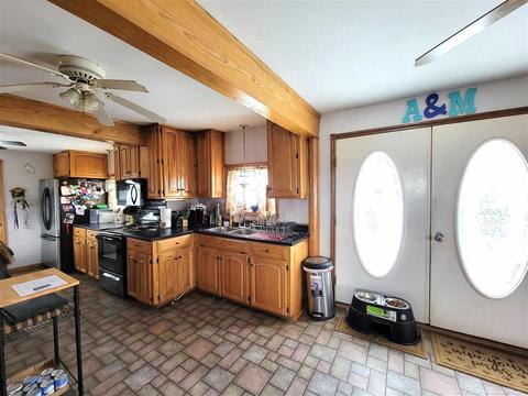1455 Argyle, Snover, MI 48472 photo 5