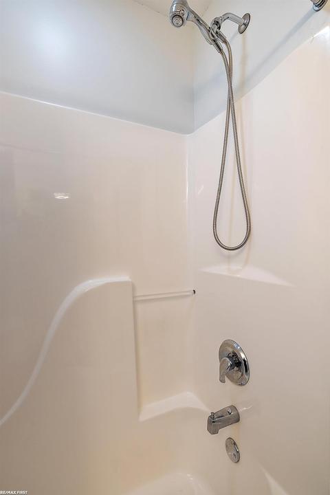 19901 Gallahad Dr, Macomb, MI 48044 photo 36