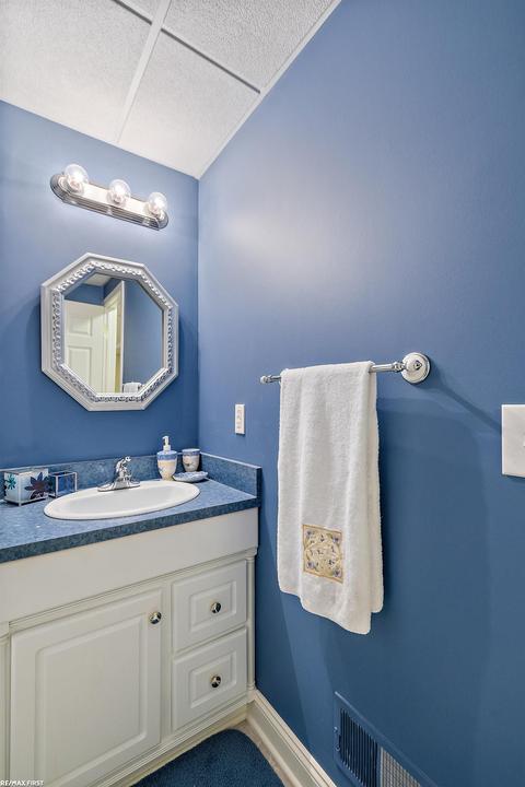 19901 Gallahad Dr, Macomb, MI 48044 photo 45